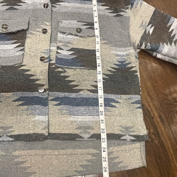 Women's Tribal Aztec Western Shacket Jacket - Picture 8 of 8